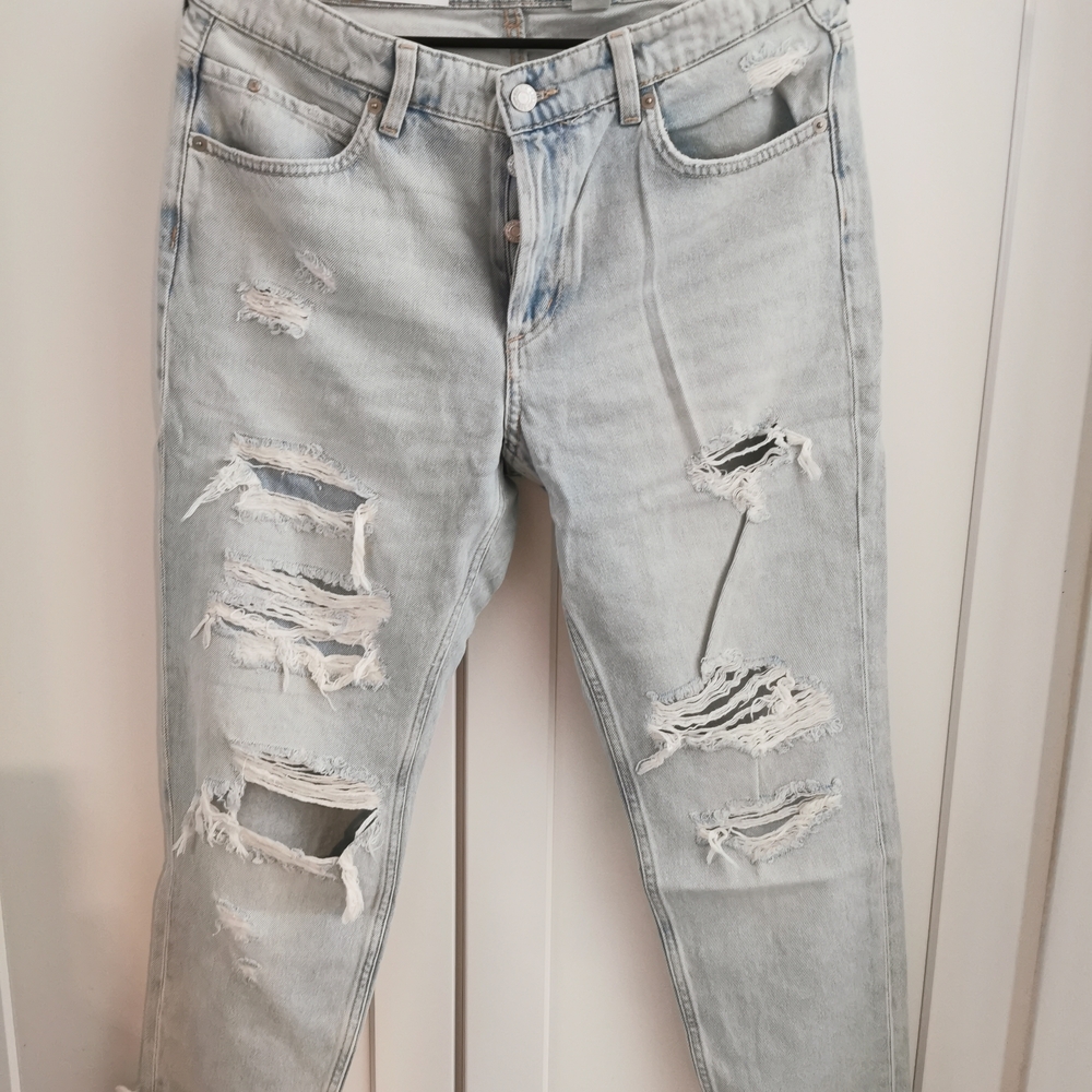 H&M Distressed Light Wash Low Waist Boyfriend Jeans